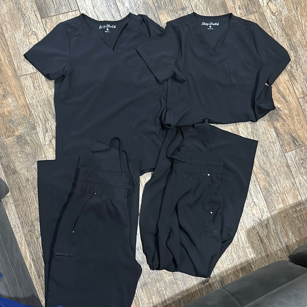 Easy stretch scrubs